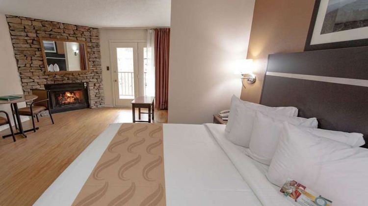 Quality Inn & Suites Gatlinburg Suite
