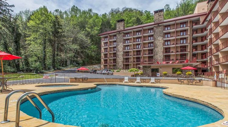 Quality Inn & Suites Gatlinburg Pool