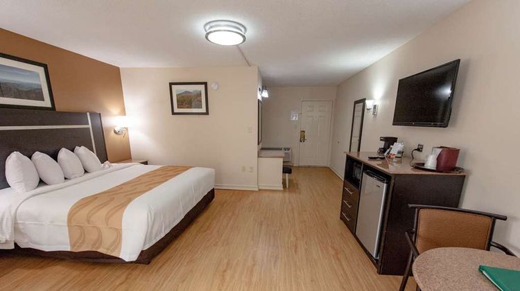 Quality Inn & Suites Gatlinburg Suite
