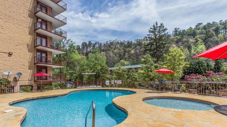 Quality Inn & Suites Gatlinburg Pool