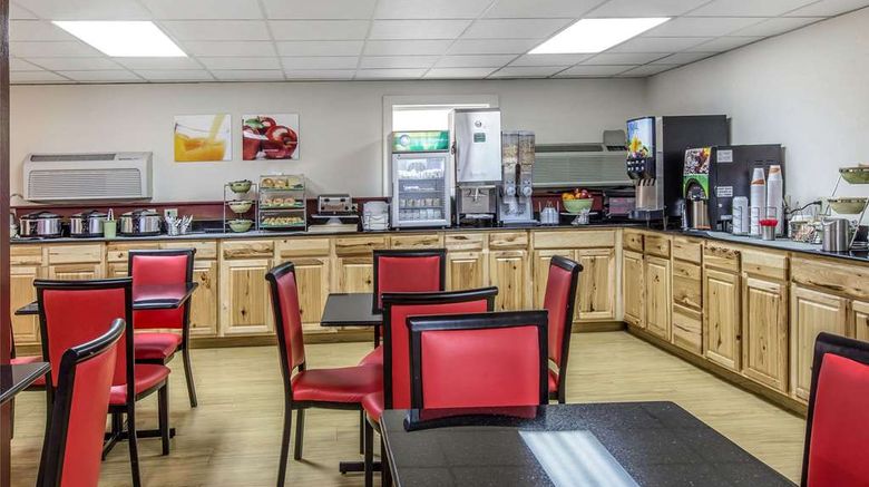 <b>Quality Inn & Suites Gatlinburg Restaurant</b>. Images powered by <a href="https://iceportal.shijigroup.com/" title="IcePortal" target="_blank">IcePortal</a>.