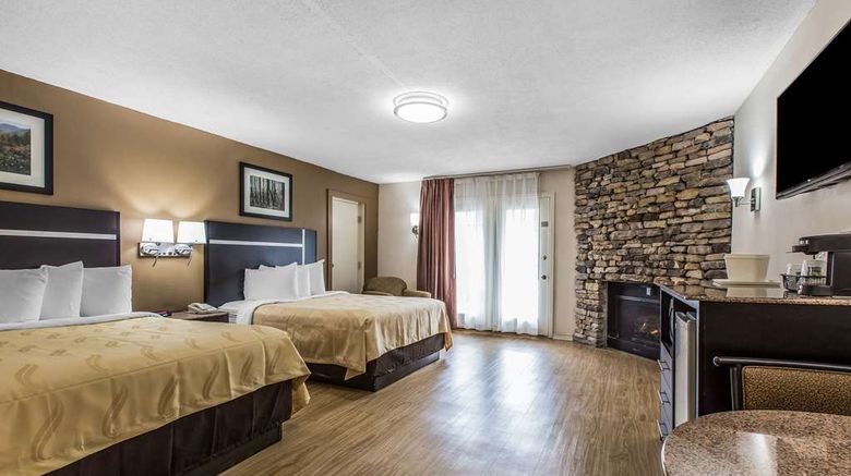 <b>Quality Inn & Suites Gatlinburg Room</b>. Images powered by <a href="https://iceportal.shijigroup.com/" title="IcePortal" target="_blank">IcePortal</a>.