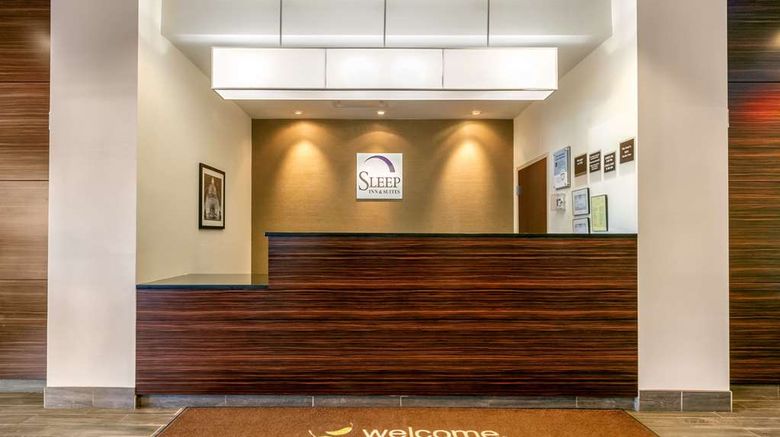 <b>Sleep Inn & Suites Columbia Lobby</b>. Images powered by <a href="https://iceportal.shijigroup.com/" title="IcePortal" target="_blank">IcePortal</a>.