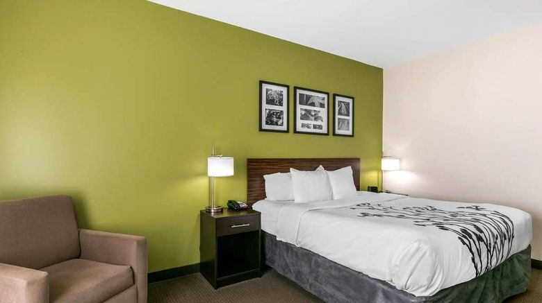 <b>Sleep Inn & Suites Columbia Room</b>. Images powered by <a href="https://iceportal.shijigroup.com/" title="IcePortal" target="_blank">IcePortal</a>.