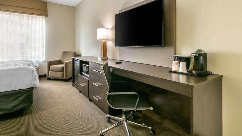 <b>Sleep Inn & Suites Columbia Suite</b>. Images powered by <a href="https://iceportal.shijigroup.com/" title="IcePortal" target="_blank">IcePortal</a>.