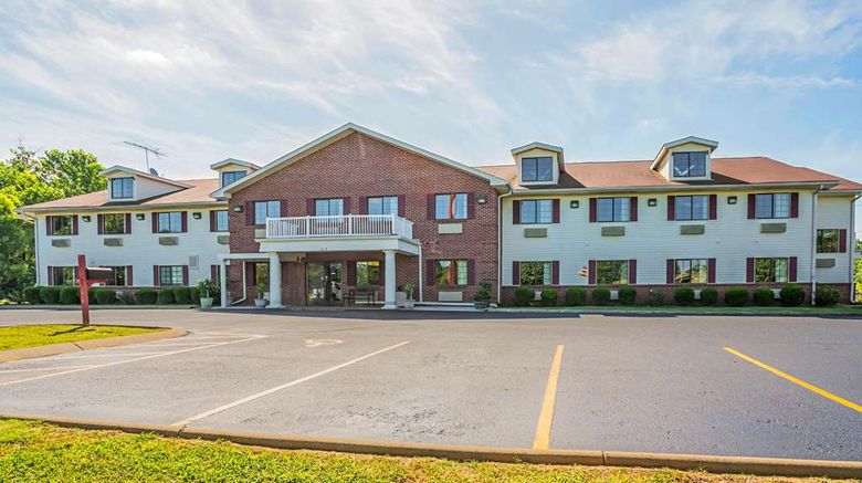 <b>Econo Lodge Inn & Suites Ripley Exterior</b>. Images powered by <a href="https://iceportal.shijigroup.com/" title="IcePortal" target="_blank">IcePortal</a>.