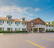 Econo Lodge Inn & Suites Ripley Exterior