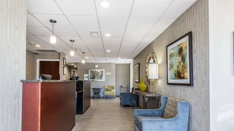 Quality Inn Pleasant View Lobby