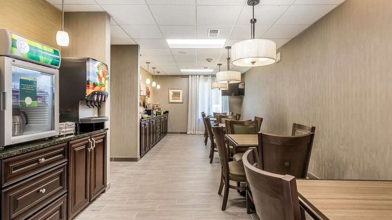 <b>Quality Inn Pleasant View Restaurant</b>. Images powered by <a href="https://iceportal.shijigroup.com/" title="IcePortal" target="_blank">IcePortal</a>.