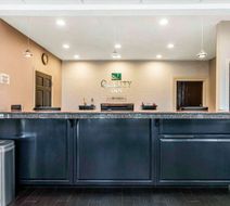 Quality Inn Memphis Airport Lobby