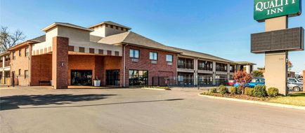 Quality Inn Memphis Airport Exterior