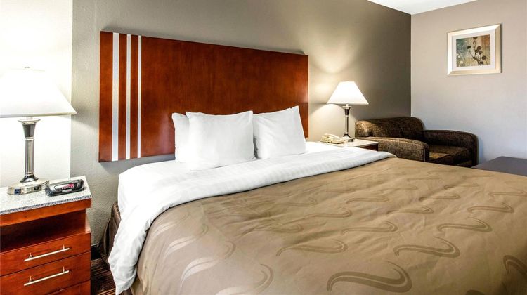 Quality Inn Memphis Airport Room