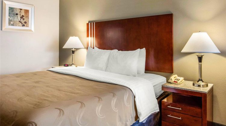 Quality Inn Memphis Airport Room