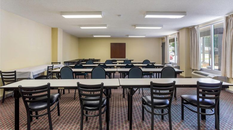 <b>Econo Lodge Gallatin Meeting</b>. Images powered by <a href="https://iceportal.shijigroup.com/" title="IcePortal" target="_blank">IcePortal</a>.
