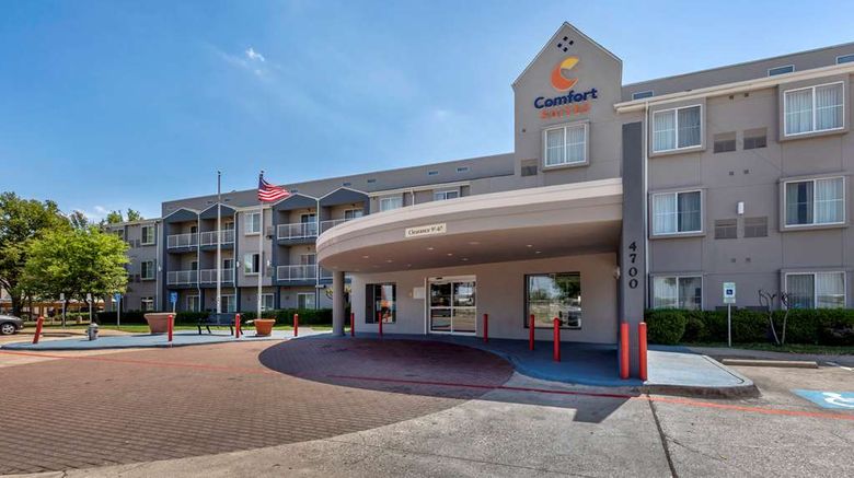 Comfort Suites DFW Airport Exterior. Images powered by <a href="https://iceportal.shijigroup.com" target="_blank" rel="noopener">Ice Portal</a>.