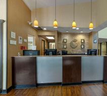 Comfort Suites DFW Airport Lobby