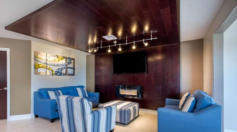 <b>Quality Inn & Suites Port Arthur Lobby</b>. Images powered by <a href="https://iceportal.shijigroup.com/" title="IcePortal" target="_blank">IcePortal</a>.