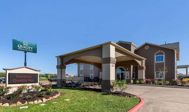 Quality Inn & Suites Port Arthur Exterior
