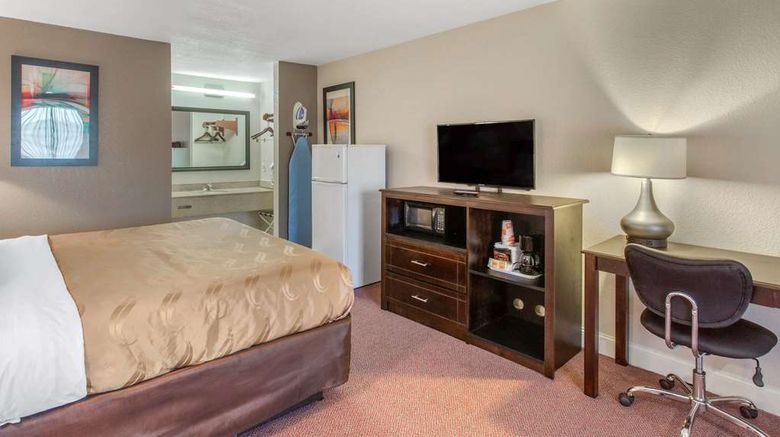 <b>Quality Inn & Suites Port Arthur Room</b>. Images powered by <a href="https://iceportal.shijigroup.com/" title="IcePortal" target="_blank">IcePortal</a>.