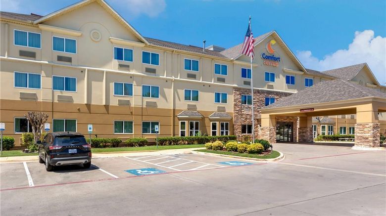 <b>Comfort Suites Park Central Exterior</b>. Images powered by <a href="https://iceportal.shijigroup.com/" title="IcePortal" target="_blank">IcePortal</a>.