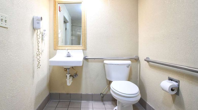 <b>Econo Lodge Hillsboro Room</b>. Images powered by <a href="https://iceportal.shijigroup.com/" title="IcePortal" target="_blank">IcePortal</a>.