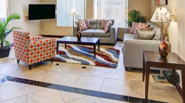 Quality Inn Forest Hill Lobby