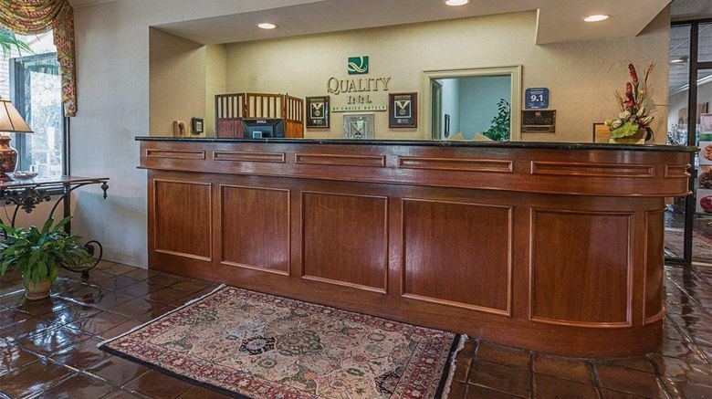 <b>Quality Inn Ennis Lobby</b>. Images powered by <a href="https://iceportal.shijigroup.com/" title="IcePortal" target="_blank">IcePortal</a>.