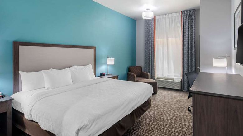 <b>Clarion Inn & Suites DFW North Room</b>. Images powered by <a href="https://iceportal.shijigroup.com/" title="IcePortal" target="_blank">IcePortal</a>.