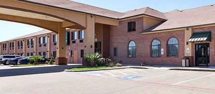 Quality Inn Exterior