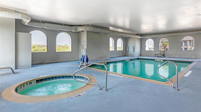 <b>Quality Inn Pool</b>. Images powered by <a href="https://iceportal.shijigroup.com/" title="IcePortal" target="_blank">IcePortal</a>.