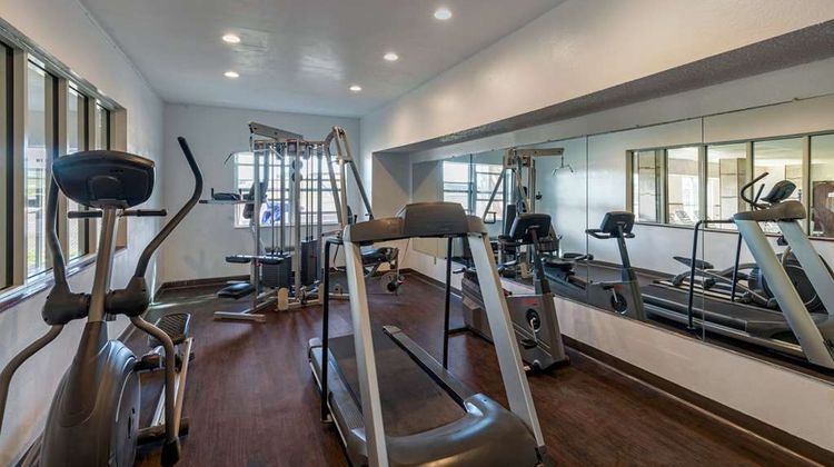 Quality Suites North/Galleria Health