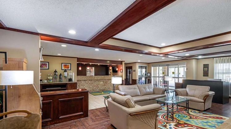 Quality Suites North/Galleria Lobby