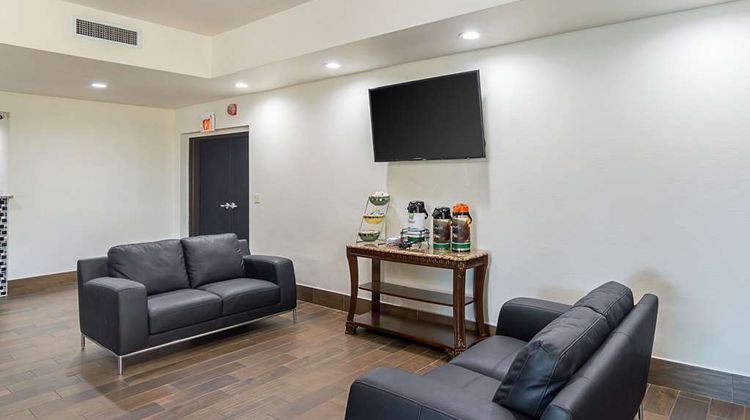 Quality Inn Amarillo East Lobby