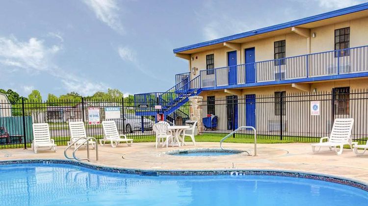 Rodeway Inn New Braunfels Pool