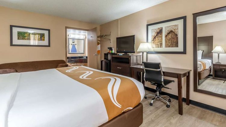 Quality Inn Pasadena Room