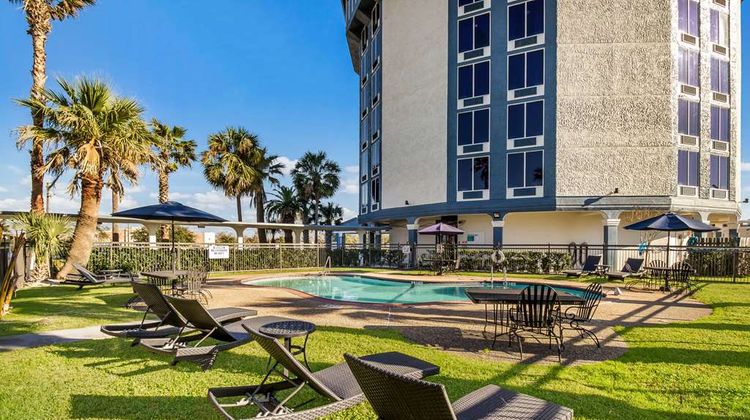 Quality Inn Pasadena Pool