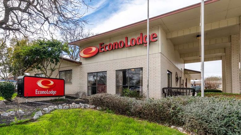 Econo Lodge Exterior. Images powered by <a href="https://iceportal.shijigroup.com" target="_blank" rel="noopener">Ice Portal</a>.