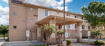 Comfort Inn and Suites Seguin Exterior