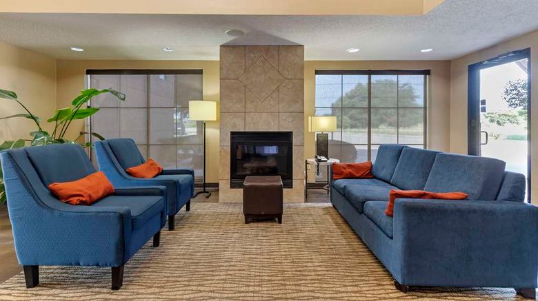 <b>Comfort Inn and Suites Seguin Lobby</b>. Images powered by <a href="https://iceportal.shijigroup.com/" title="IcePortal" target="_blank">IcePortal</a>.