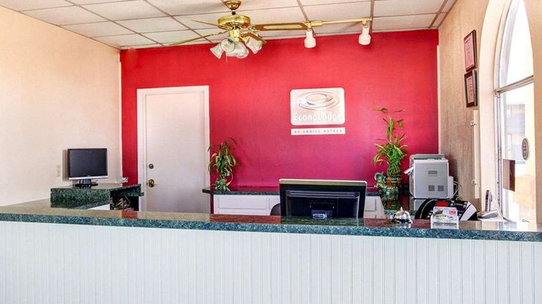 <b>Econo Lodge Lobby</b>. Images powered by <a href="https://iceportal.shijigroup.com/" title="IcePortal" target="_blank">IcePortal</a>.