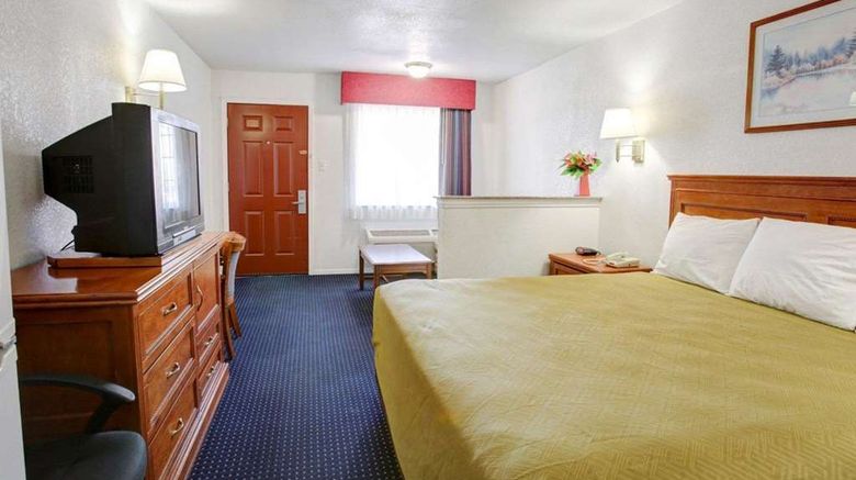 <b>Econo Lodge Suite</b>. Images powered by <a href="https://iceportal.shijigroup.com/" title="IcePortal" target="_blank">IcePortal</a>.