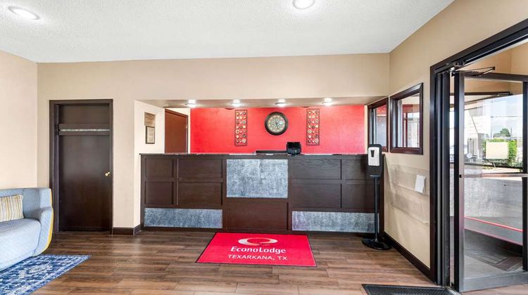 Econo Lodge Texarkana Lobby