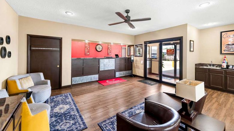 <b>Econo Lodge Texarkana Lobby</b>. Images powered by <a href="https://iceportal.shijigroup.com/" title="IcePortal" target="_blank">IcePortal</a>.
