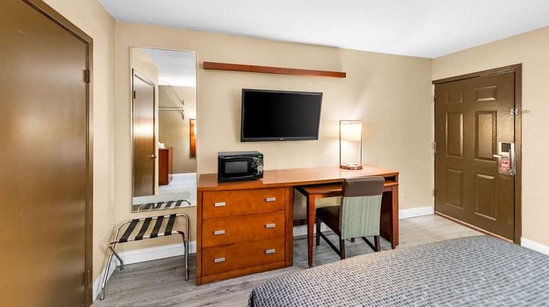 <b>Econo Lodge Texarkana Room</b>. Images powered by <a href="https://iceportal.shijigroup.com/" title="IcePortal" target="_blank">IcePortal</a>.