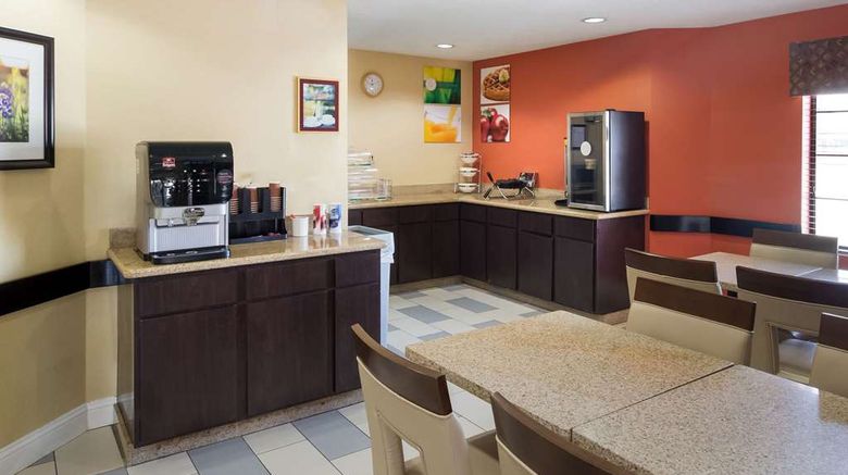 <b>Quality Inn Baytown Restaurant</b>. Images powered by <a href="https://iceportal.shijigroup.com/" title="IcePortal" target="_blank">IcePortal</a>.