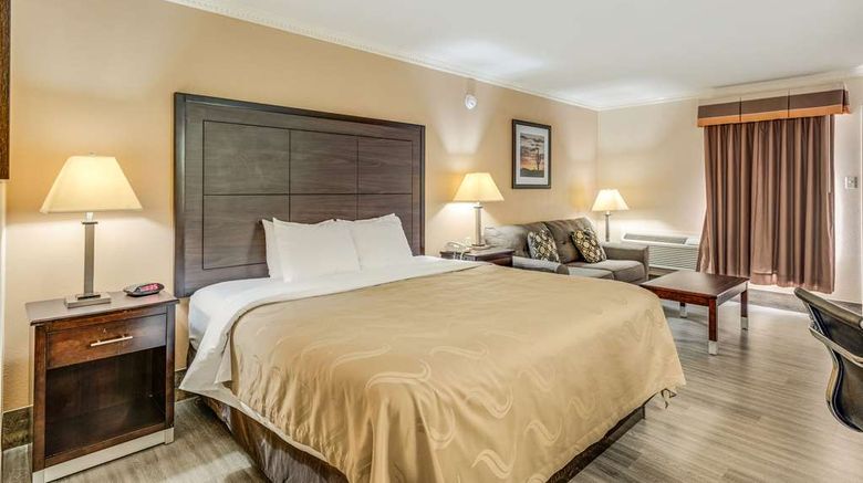 <b>Quality Inn Ozona Room</b>. Images powered by <a href="https://iceportal.shijigroup.com/" title="IcePortal" target="_blank">IcePortal</a>.