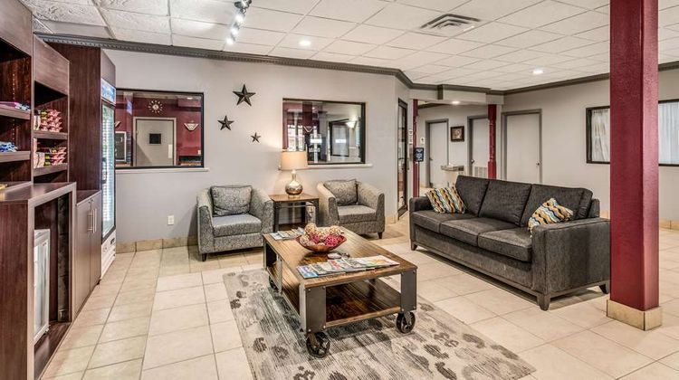 Quality Inn Ozona Lobby