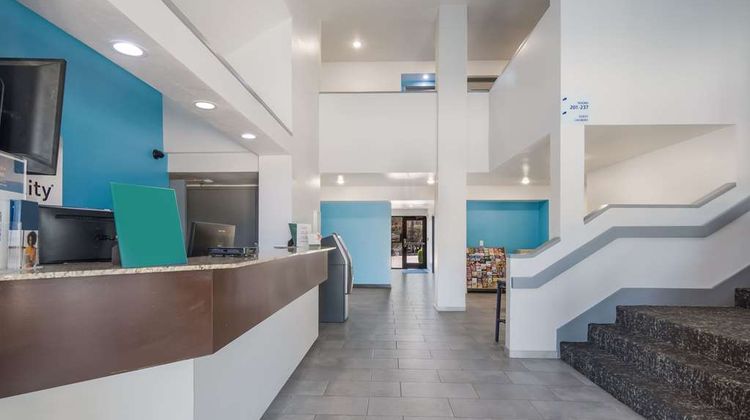 Quality Inn &  Suites Richardson-Dallas Lobby