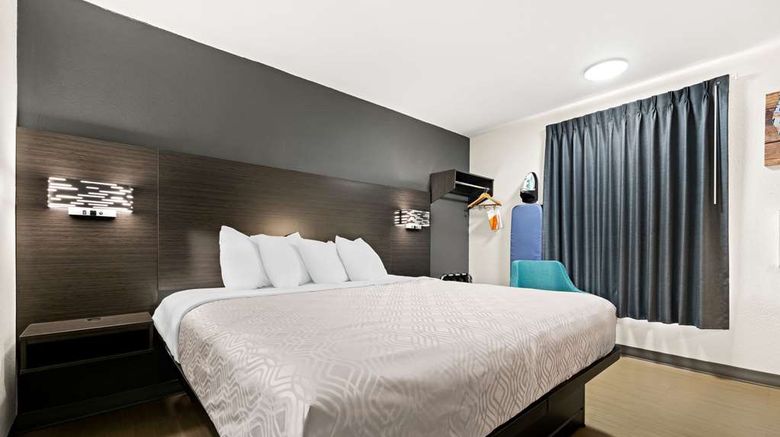 <b>Econo Lodge Dumas Room</b>. Images powered by <a href="https://iceportal.shijigroup.com/" title="IcePortal" target="_blank">IcePortal</a>.