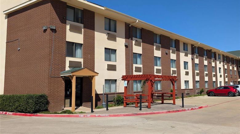 <b>Quality Inn & Suites DFW Dallas Airport Exterior</b>. Images powered by <a href="https://iceportal.shijigroup.com/" title="IcePortal" target="_blank">IcePortal</a>.